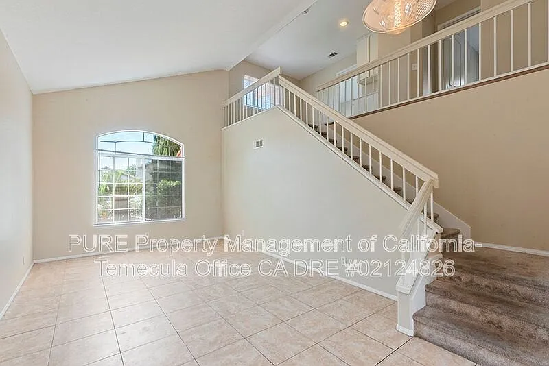3 bed, 2.5 bath, 1700 sqft, $2,995 — Photo 4