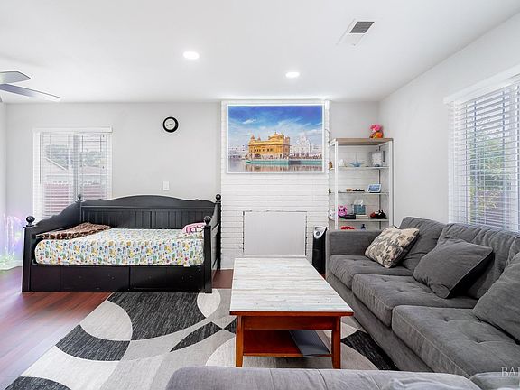 5th image of 139 Fuchsia Court