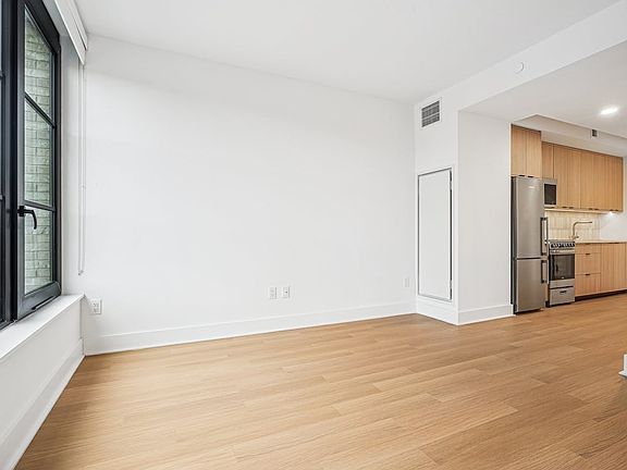 2nd image of 499 President St #518