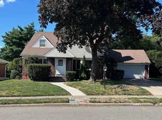 7-19 Fairhaven Pl, Fair Lawn, NJ 07410