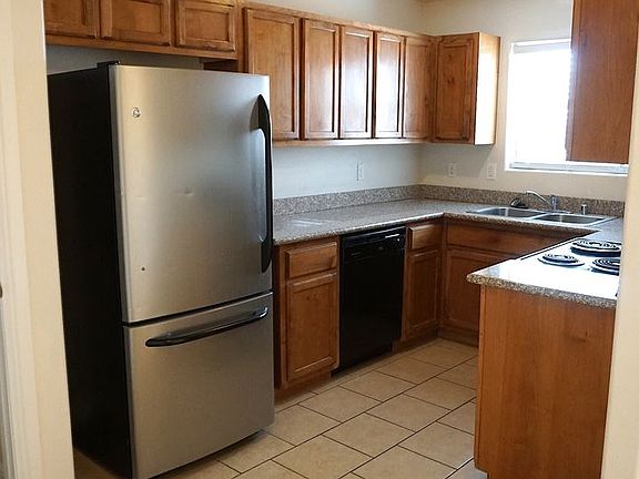 3rd image of 210 San Clemente Ave NW
