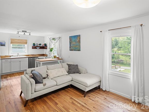 2nd image of 50 Long Cove Rd