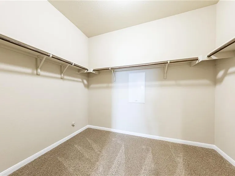 7217 Branrust Dr — Photo 24