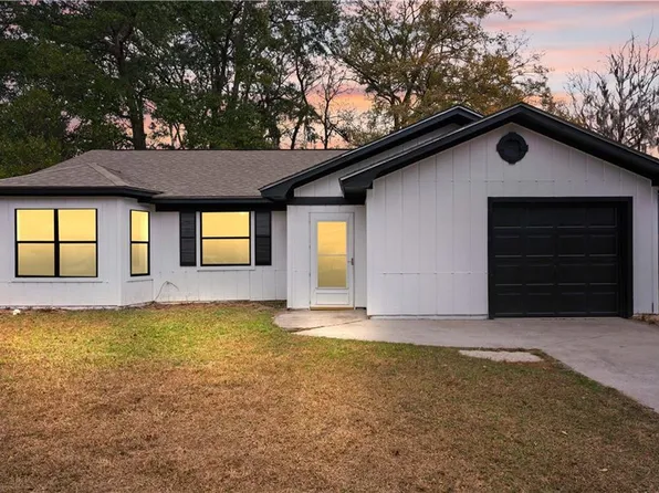 102 Sunnyside Dr, Saint Marys, GA 31558