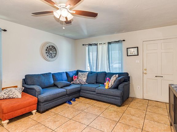 3rd image of 2929 W Palo Verde Dr