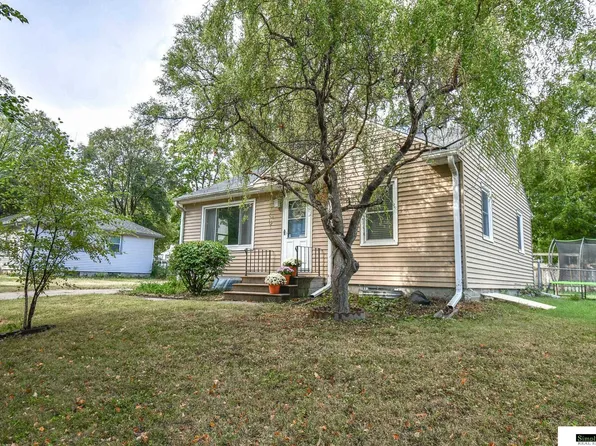 2415 N 64th St, Lincoln, NE 68507