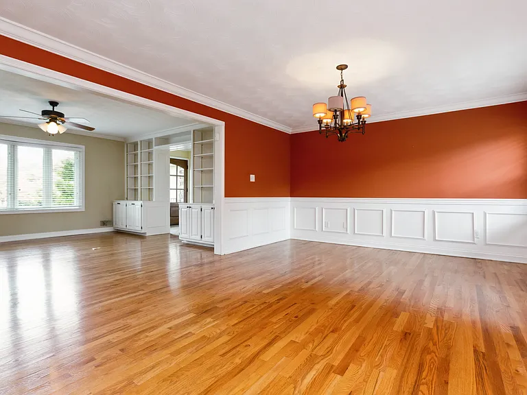 1605 Redwood Way — Photo 8