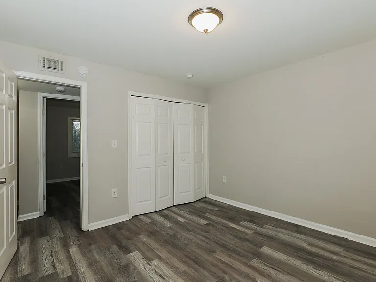 166 Anderson Ave NW #B04 — Photo 3