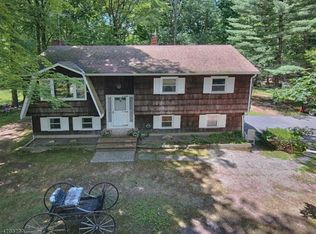 226 Brook Valley Rd, Towaco, NJ 07082