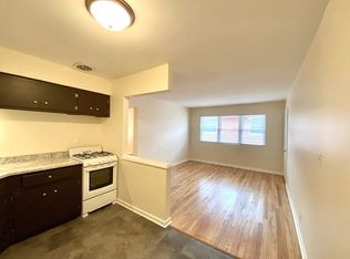 3020 Fardale, Milwaukee, WI 53221