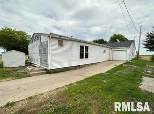 368 State Route 40 Hwy, Edelstein, IL 61526