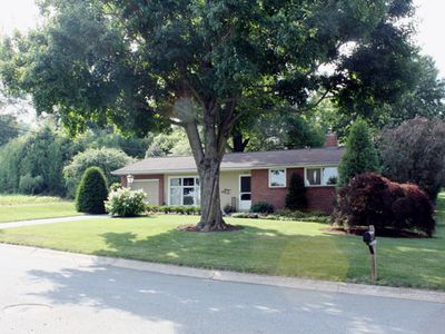 1917 Locust Point Ln, Lancaster, PA, 17603