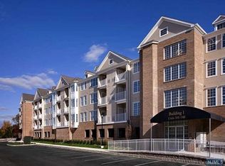 130 Cory Ln, Elmwood Park, NJ 07407