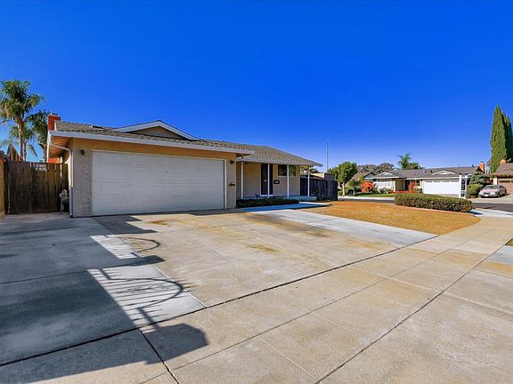 2nd image of 3053 Bradshaw Dr