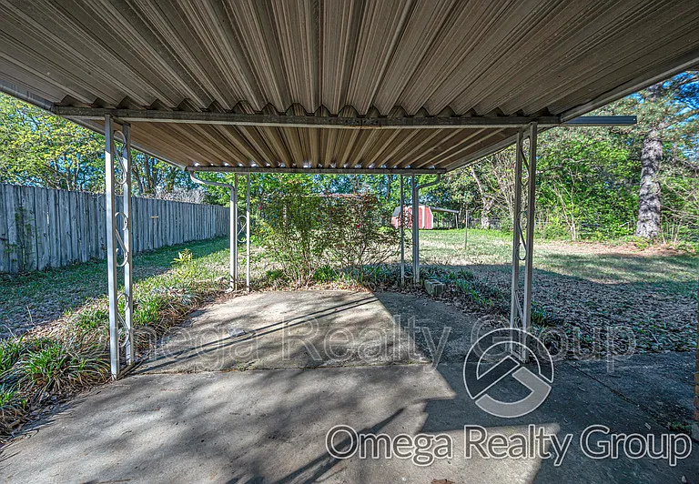 5827 Darien Dr — Photo 38
