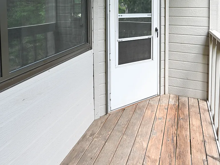 Top-story deck