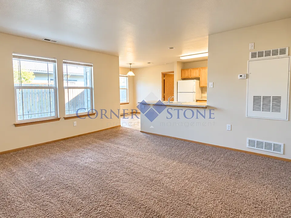 1805 E Overland Rd #11