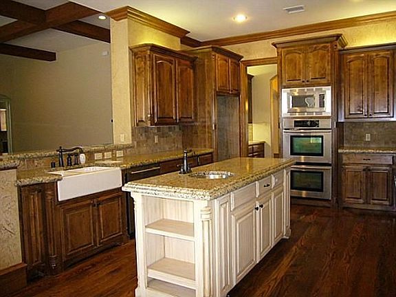 4th image of 117 Manor Dr