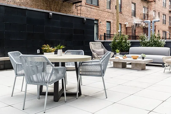 Rented by Nest Seekers International | media 6