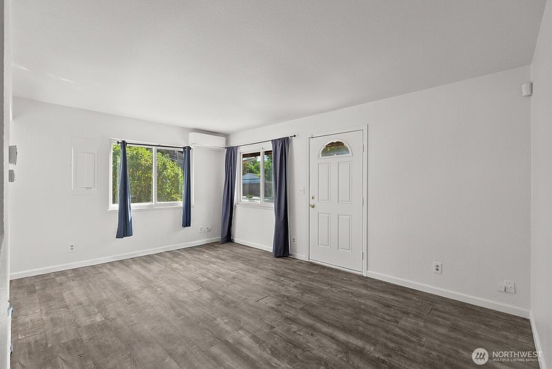 4th image of 9701 Hipkins Road SW