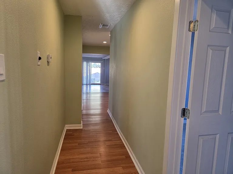 921 Madeira Dr SE — Photo 11