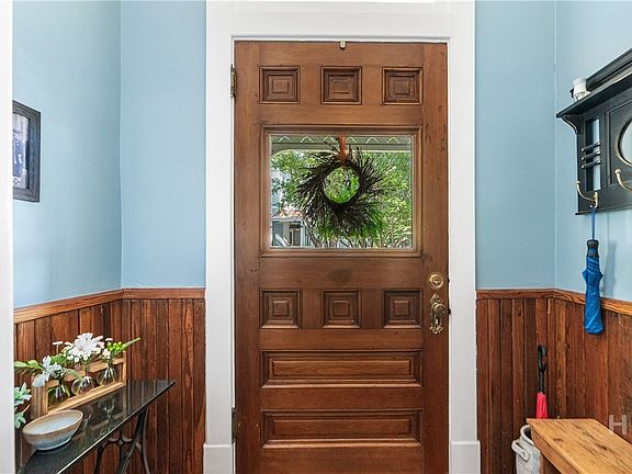 5th image of 225 E Bolton Street E #A