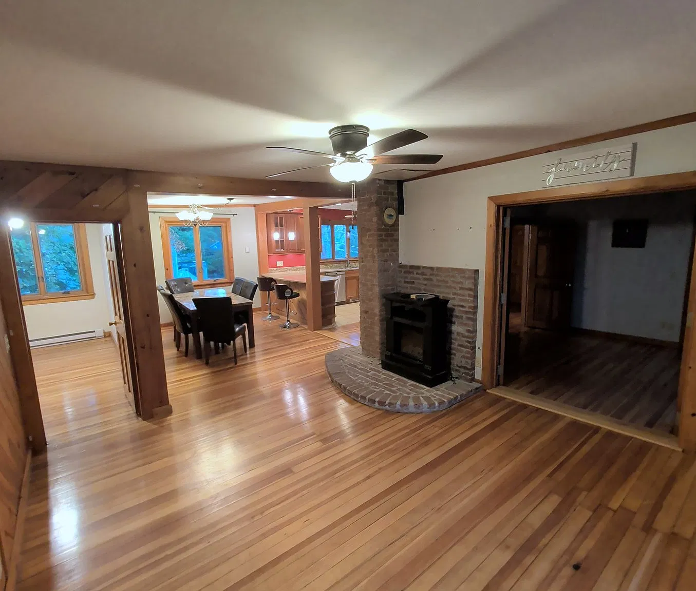 3 bed, 1120 sqft, $2,750 — Photo 2
