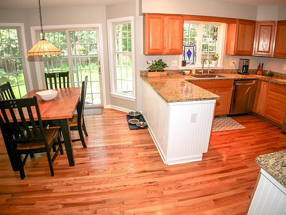 5th image of 26 Brookside Dr
