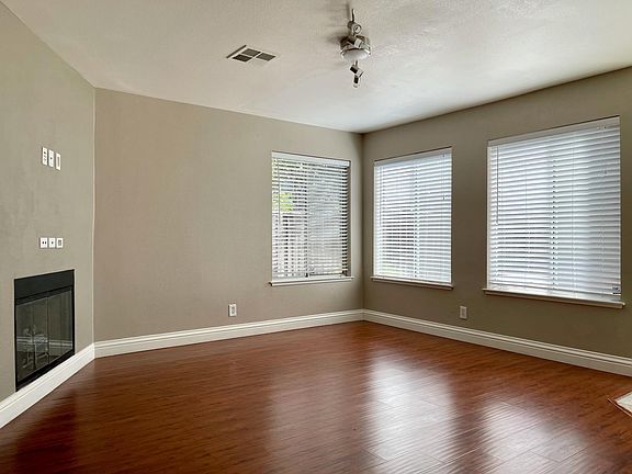 4th image of 6120 Yeadon Way