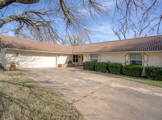 407 NE 8th St, Blanchard, OK 73010