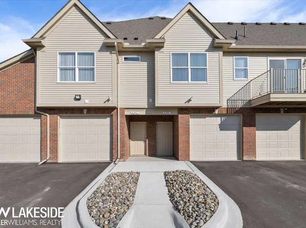 8286 Heywood Cir, Sterling Heights, MI 48312
