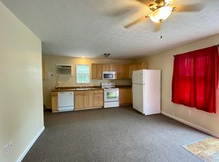 206 E Railroad Ave, Energy, IL 62933