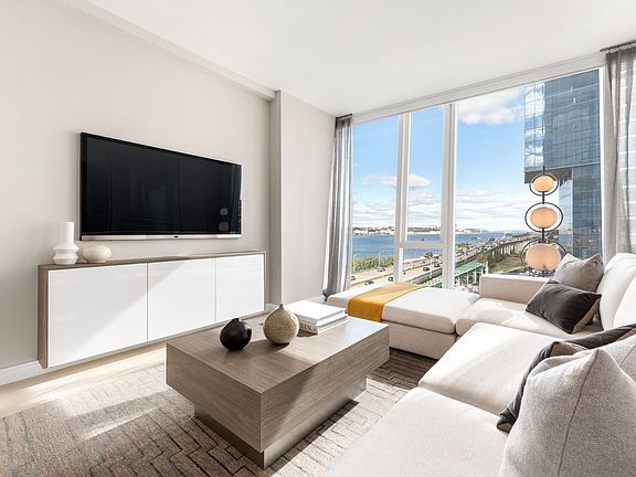 5th image of 675 W 59th St #1708