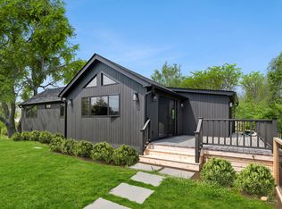 50 Gloucester Ave, Montauk, NY 11954