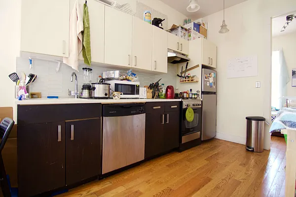 Rented by Nooklyn NYC LLC | media 53