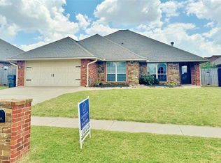3717 NE Fieldcrest Dr, Lawton, OK 73507