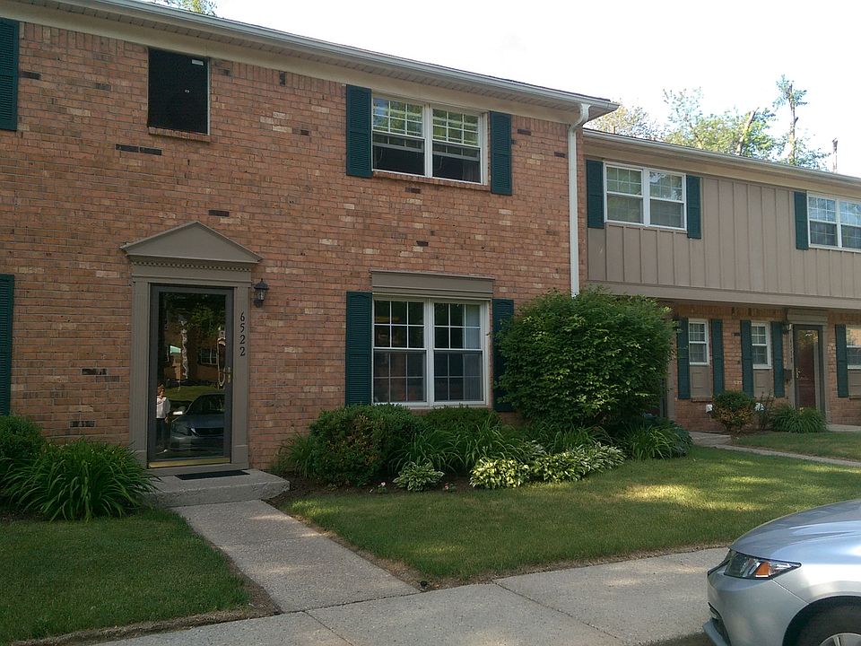 Townhouse with Brick Exterio