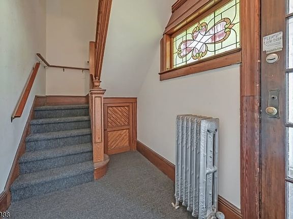 4th image of 6 Hatfield St #2