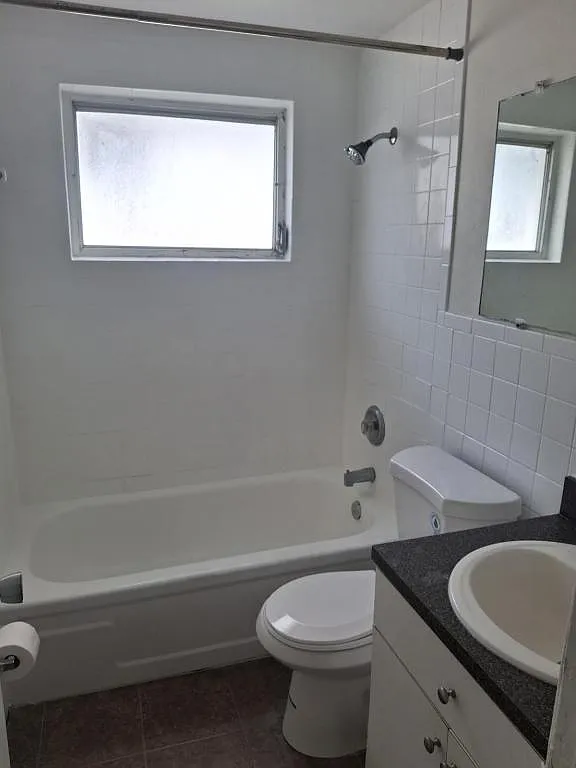 6231 Harrison St — Photo 4