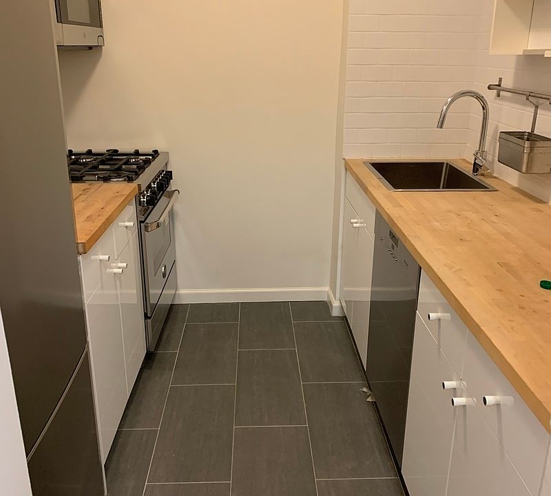 1st image of 200 E 69th St APT 3N