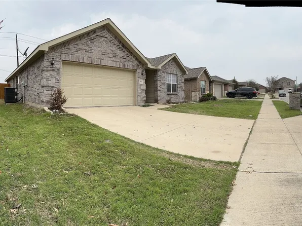 10541 Rising Knoll Ln, Fort Worth, TX 76131