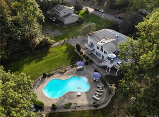 39 Woodglen Dr, New City, NY 10956