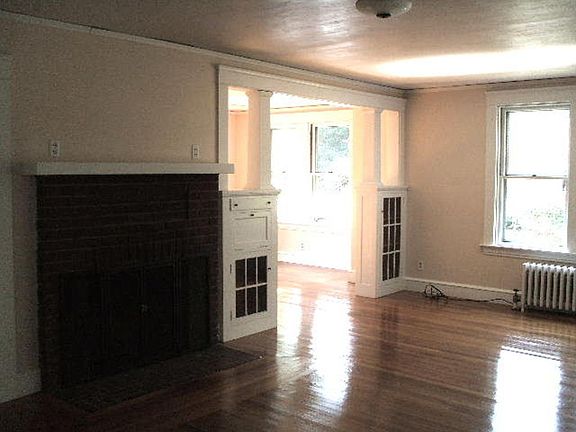 4th image of 245 Pond St