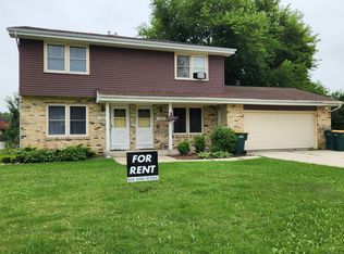 103 W Stoney Ridge Way #103, Saukville, WI 53080