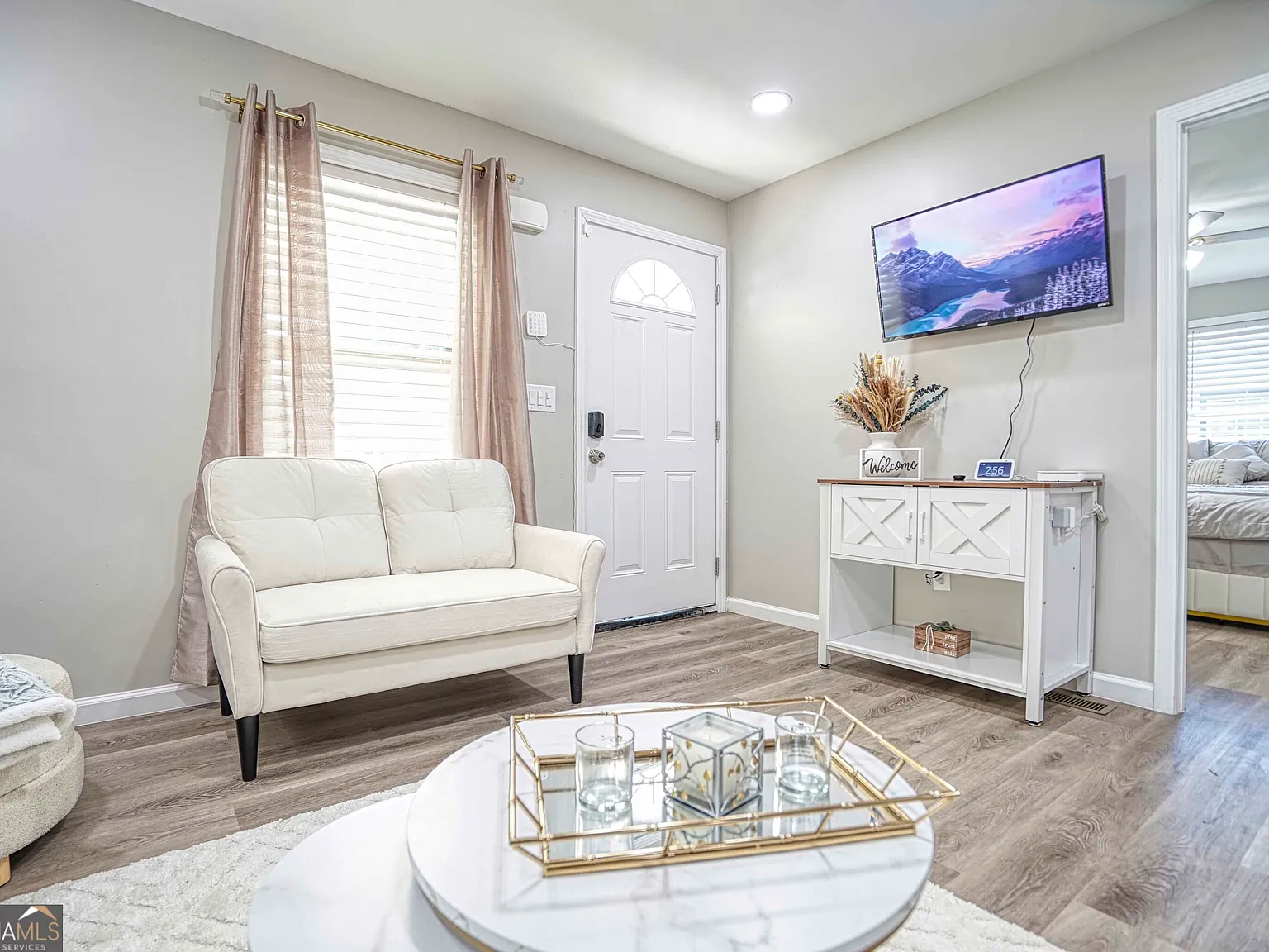 3 bed, 2.0 bath, 1250 sqft, $3,000 — Photo 4