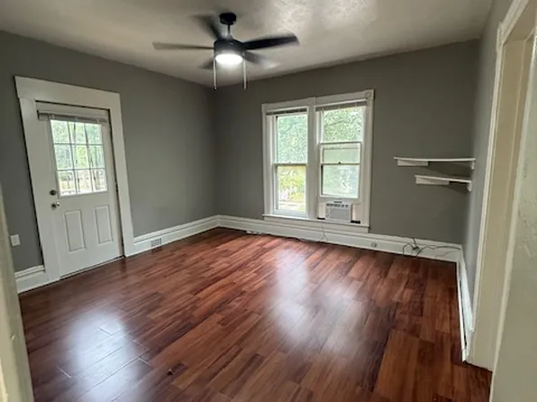 415 Park Pl #4, Kalamazoo, MI 49001