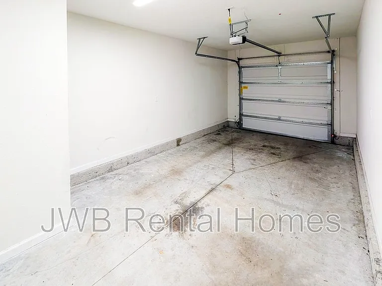 6869 Lake Mist Ln — Photo 13