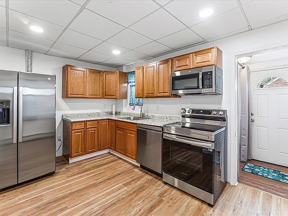 4th image of 632 Taylor Ave