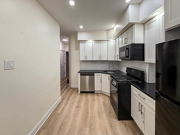 3rd image of 1687 Kennedy Blvd #1