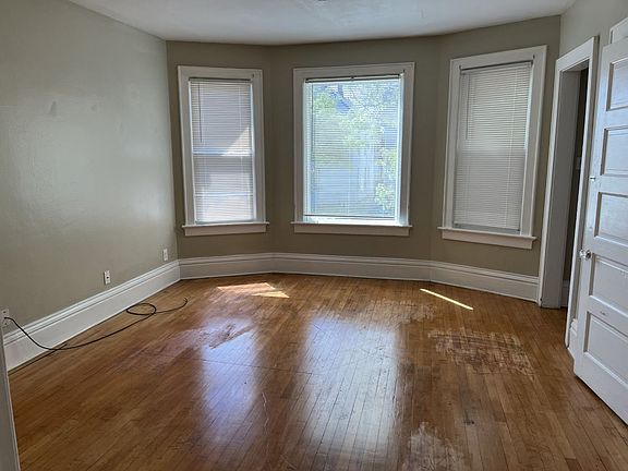 3rd image of 1614-1616 W Becher St